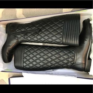 COPY - Stuart Weitzman quilted Clute boots - Sz 8…